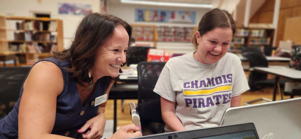 Consultant Heather Beach working with a teacher