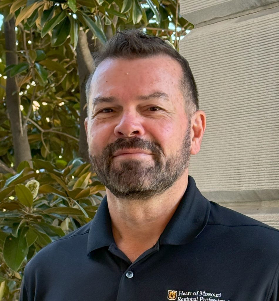 Consultant Scott Salmons